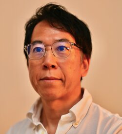 岩﨑先生・顔写真 - コピー.jpg